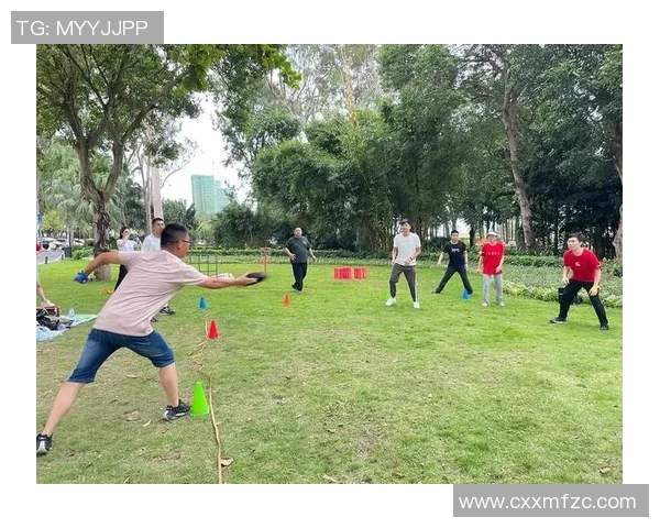 杭州飞盘队与广州飞盘队赛后复盘分析个人能力的对比与启示 杭州飞盘队与广州飞盘队赛后复盘分析个人能力的对比与启示